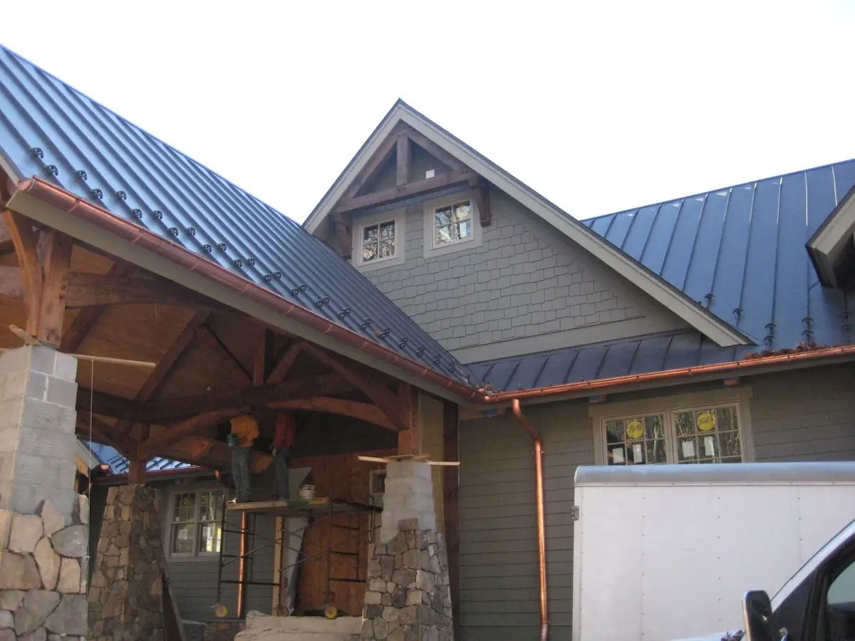 Craftsman Roofing team delivering quality roofing work in Edgewood Meadows